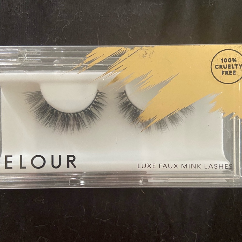 False Eyelash Bundle - Picture 5 of 8